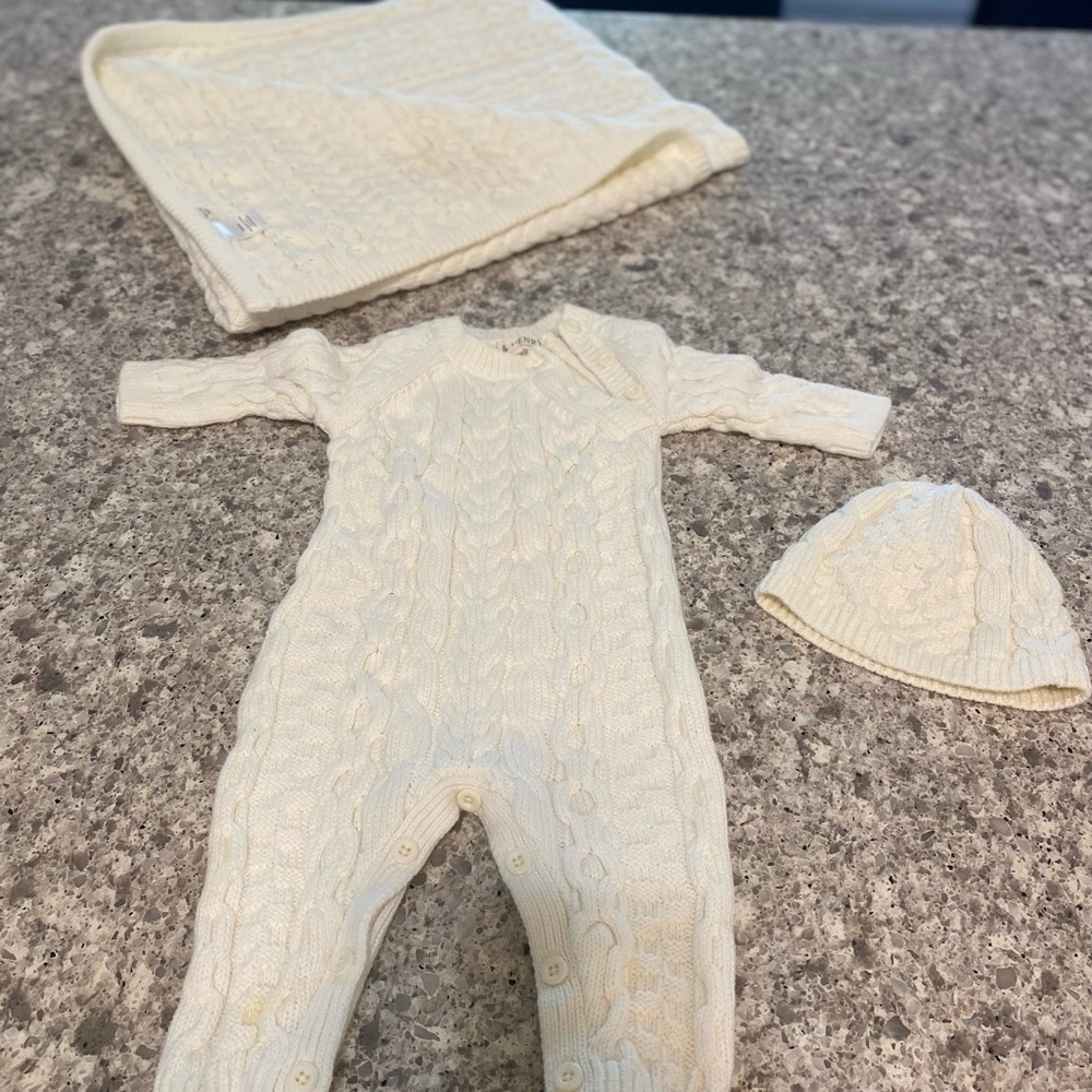Hope and Henry Cream Cable Knit Baby Outfit Set